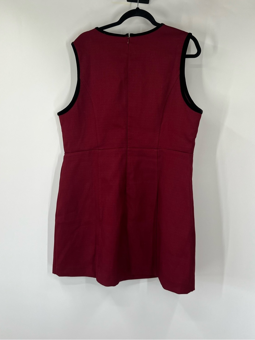 Hyacinth House Tuckernuck Sleeveless Bow-Front Sheath Dress - Picture 7 of 10